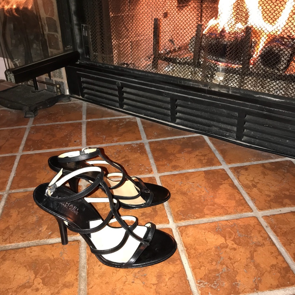 Michael Kors Tstrap Heel